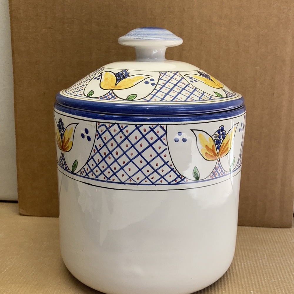 Portugal  Tivoli Zrike hand painted canister